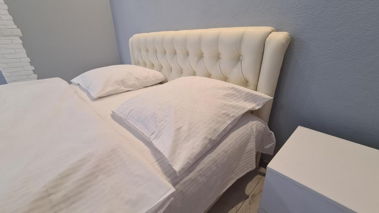 Apartaments On Vulytsia Heroiv Ato 32 Kryvyj Rih Esterno foto