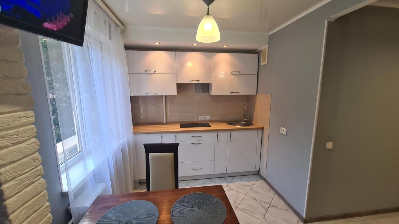 Apartaments On Vulytsia Heroiv Ato 32 Kryvyj Rih Esterno foto