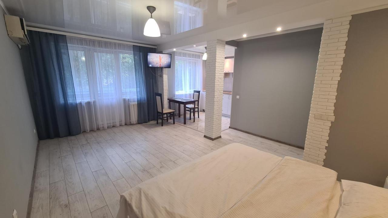 Apartaments On Vulytsia Heroiv Ato 32 Kryvyj Rih Esterno foto